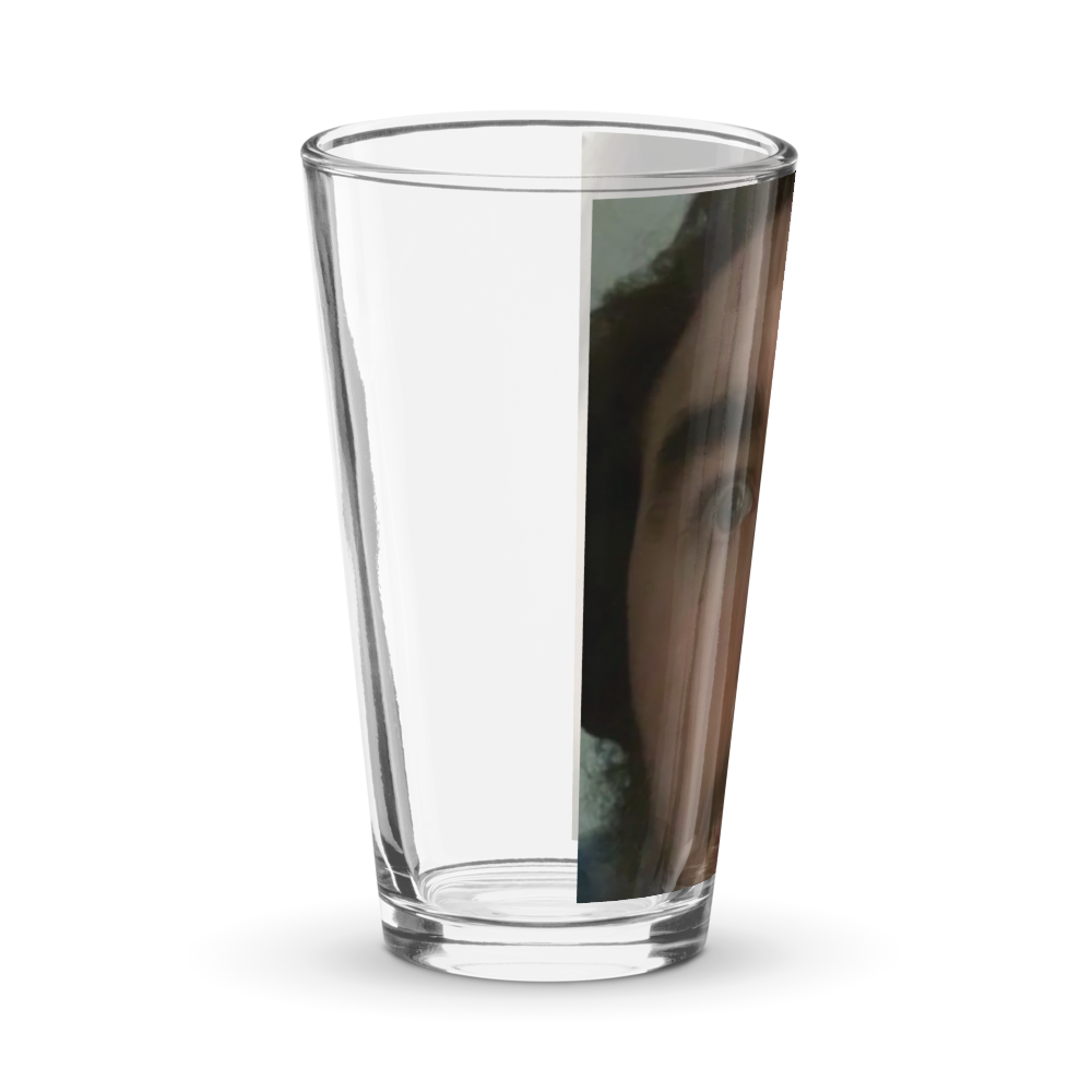 Pint glass thumbnail 3