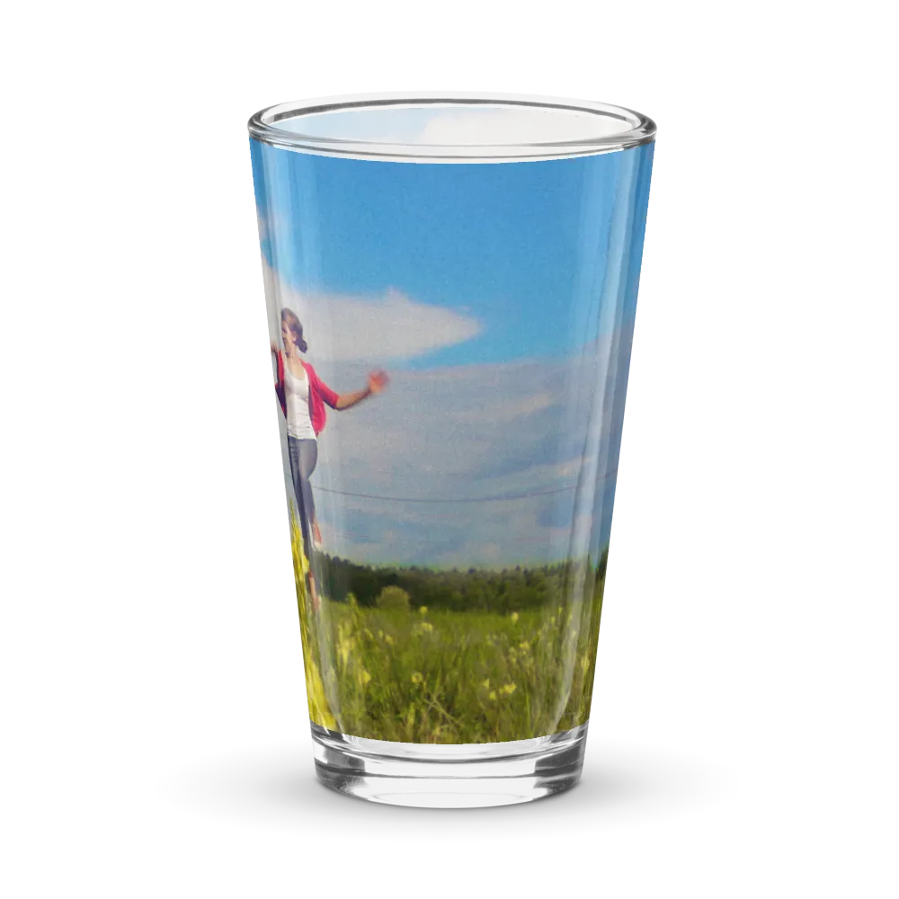 TOM and MARIA Glass thumbnail 4
