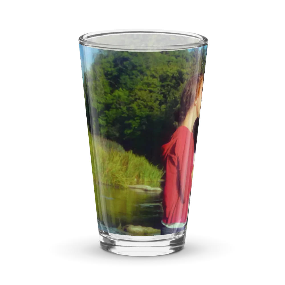 TOM and MARIA Glass thumbnail 3