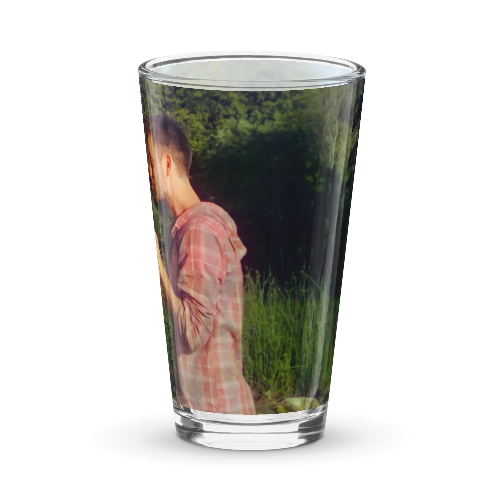 TOM and MARIA Glass thumbnail 4