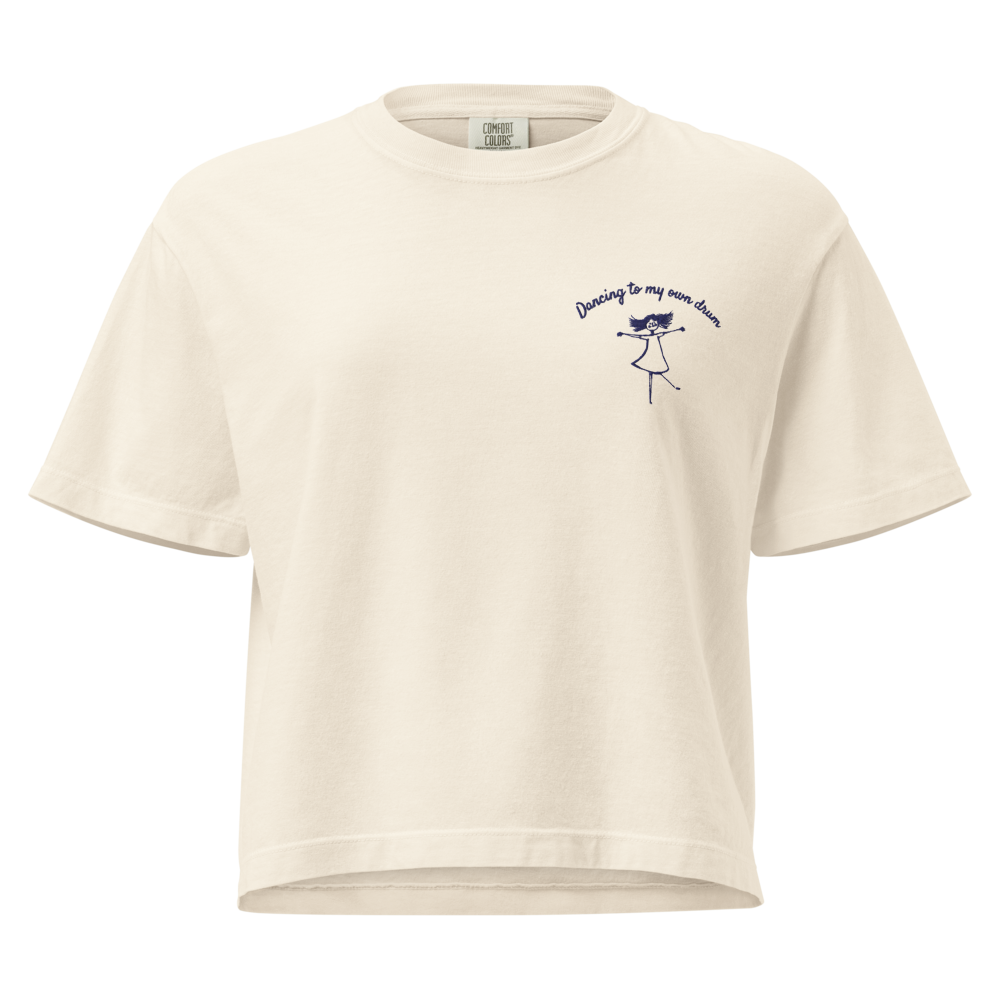 Women’s dancing to my own drum boxy tshirt